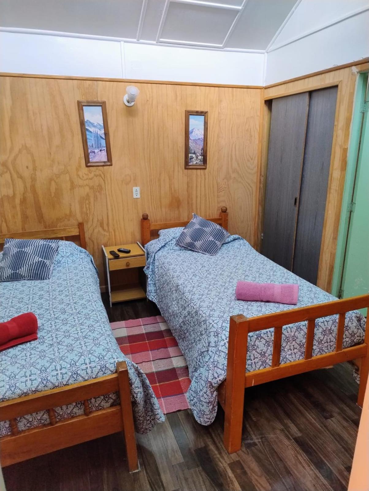 Hostal Y Residencial El Mundial Puerto Natales Buitenkant foto